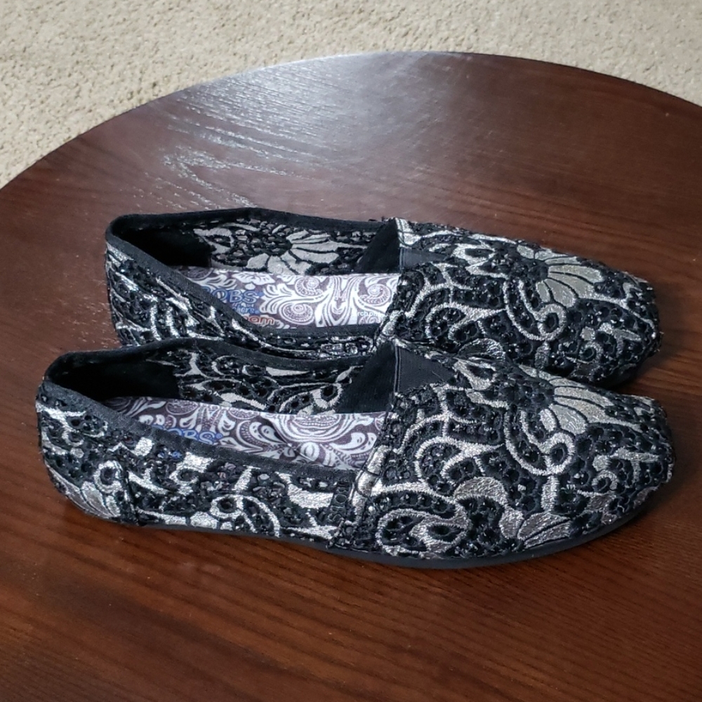 Bobs by Skechers Lace Flats Womens 10 Black Silver.